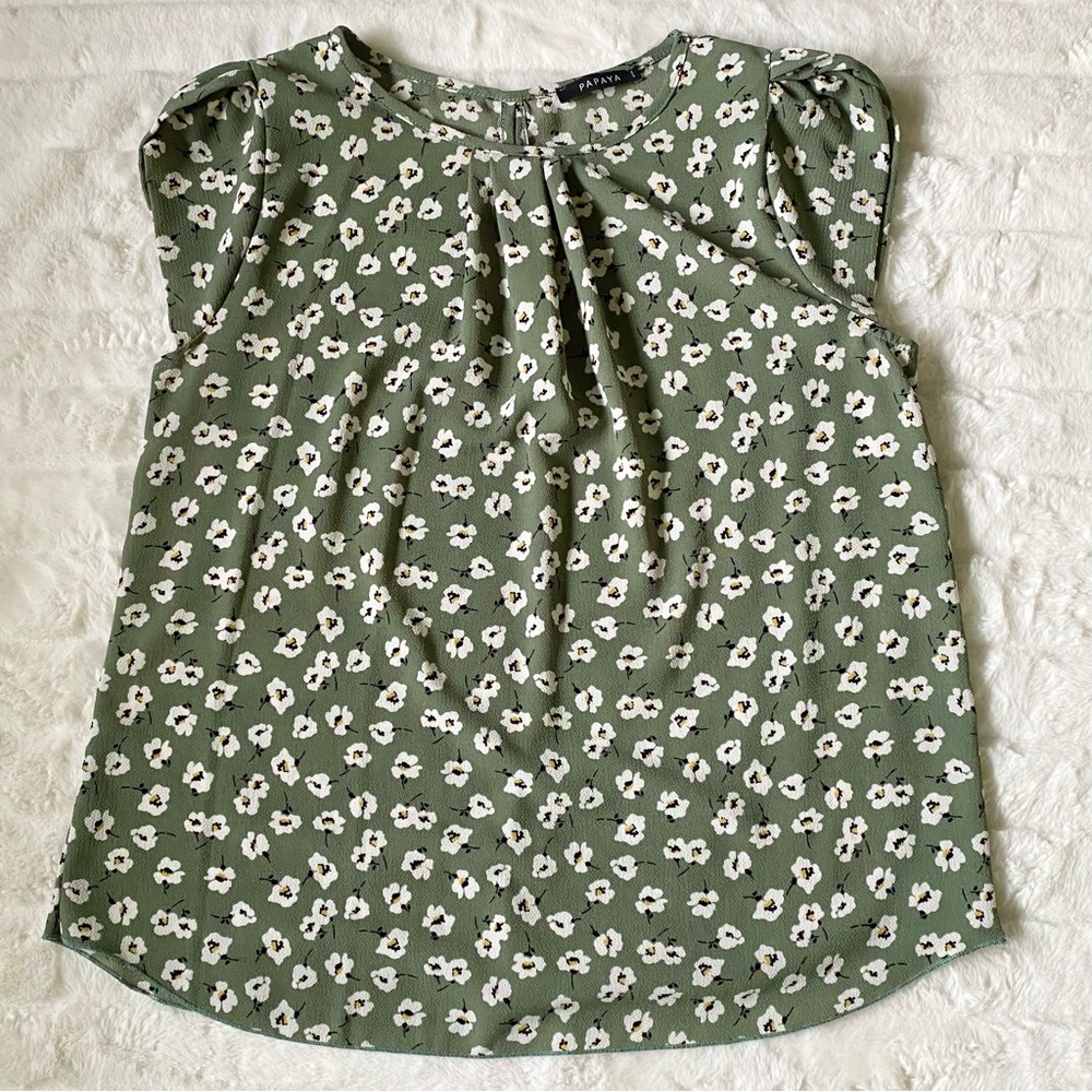 Women’s Olive Green Pleated Floral Short Sleeve Blouse